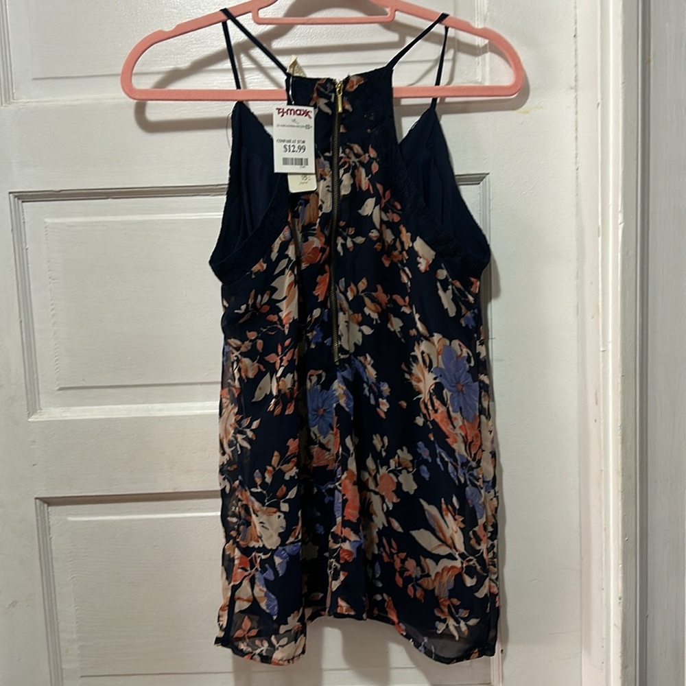 Floral tank top - Picture 3 of 5